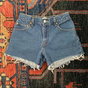 Levi’s 550 cutoffs